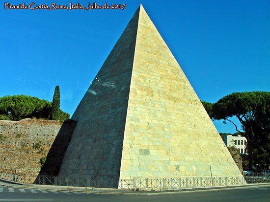 Piramide di Caio Cestio